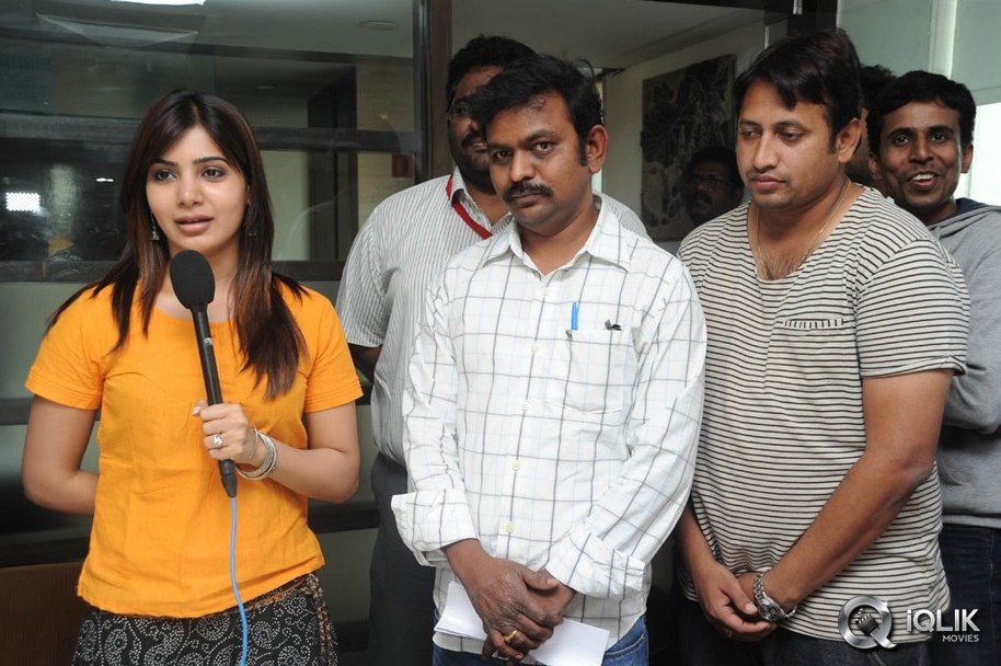 Samantha-at-Attarintiki-Daredi-50-days-Charity-Pressmeet
